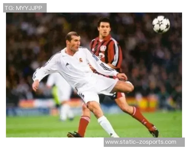 欧冠足球球员签约动态分析新赛季转会市场的热门趋势与潜在影响